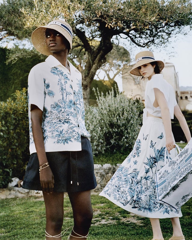 Dior Privé Vertical Hobo Bag Black Dior Icons Calfskin